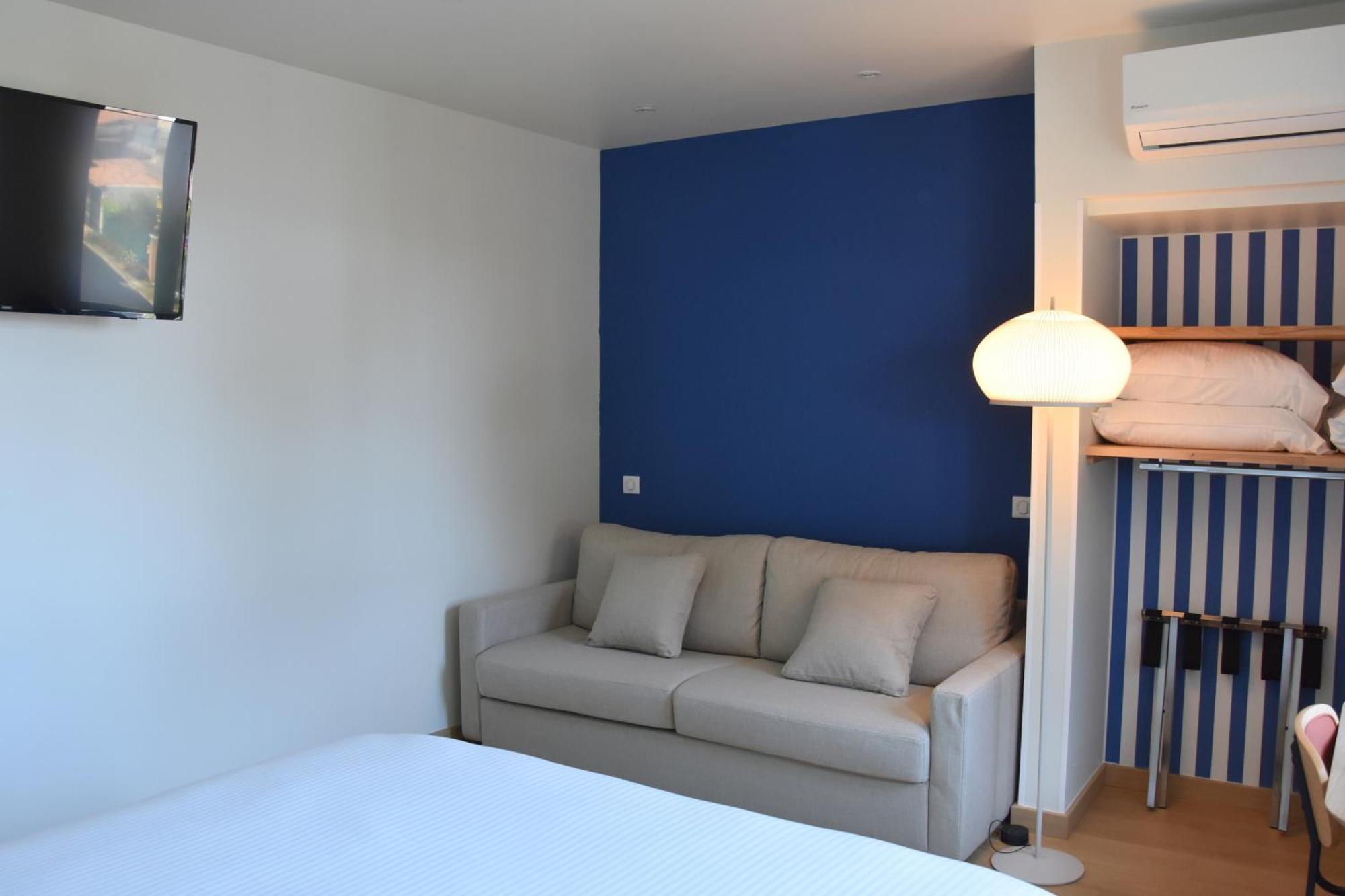 Logis Hotel Restaurant Le Kalliste Ιέρ Εξωτερικό φωτογραφία